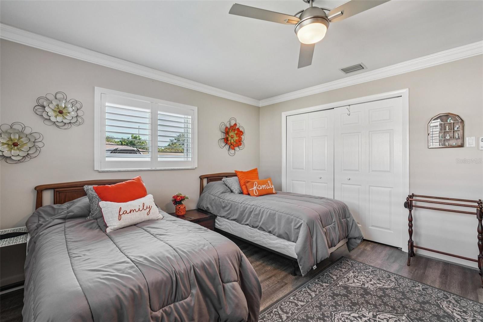 LEISURE ACRES - Residential
