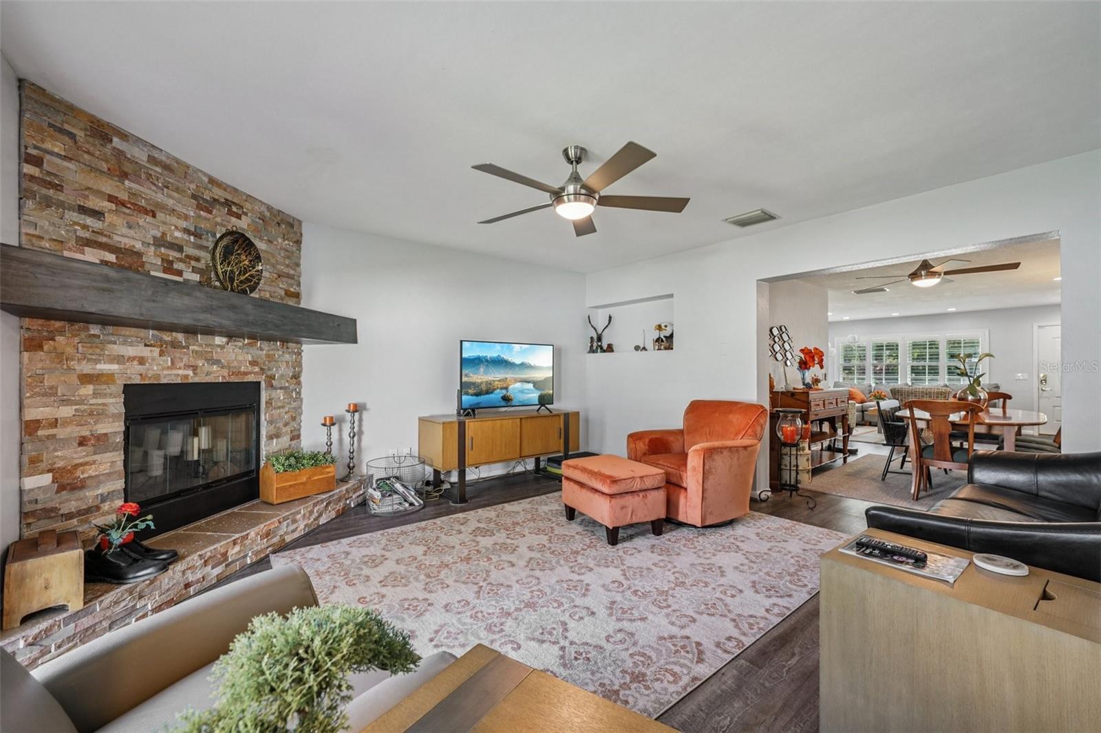 LEISURE ACRES - Residential