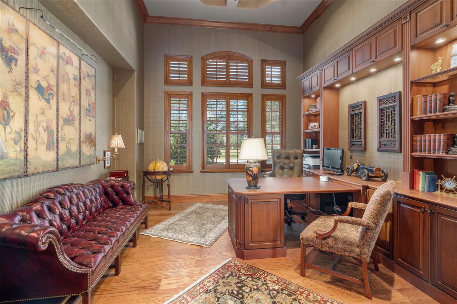 FOUNDERS CLUB - Residential