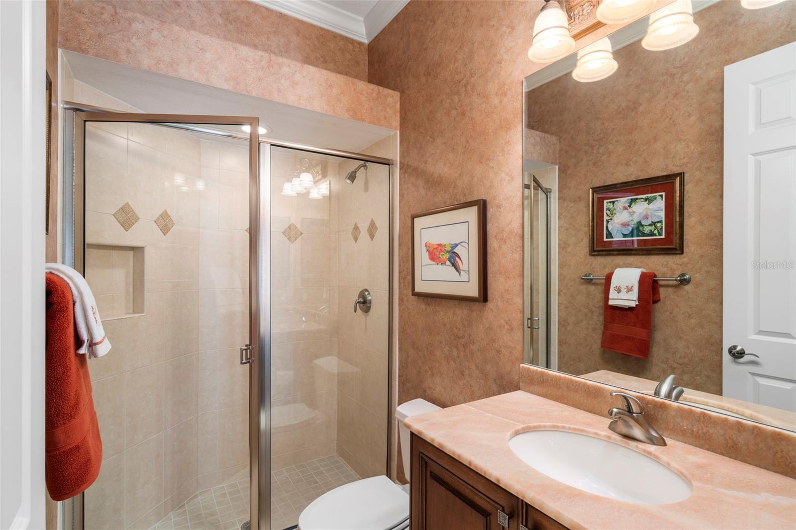 FOUNDERS CLUB - Residential