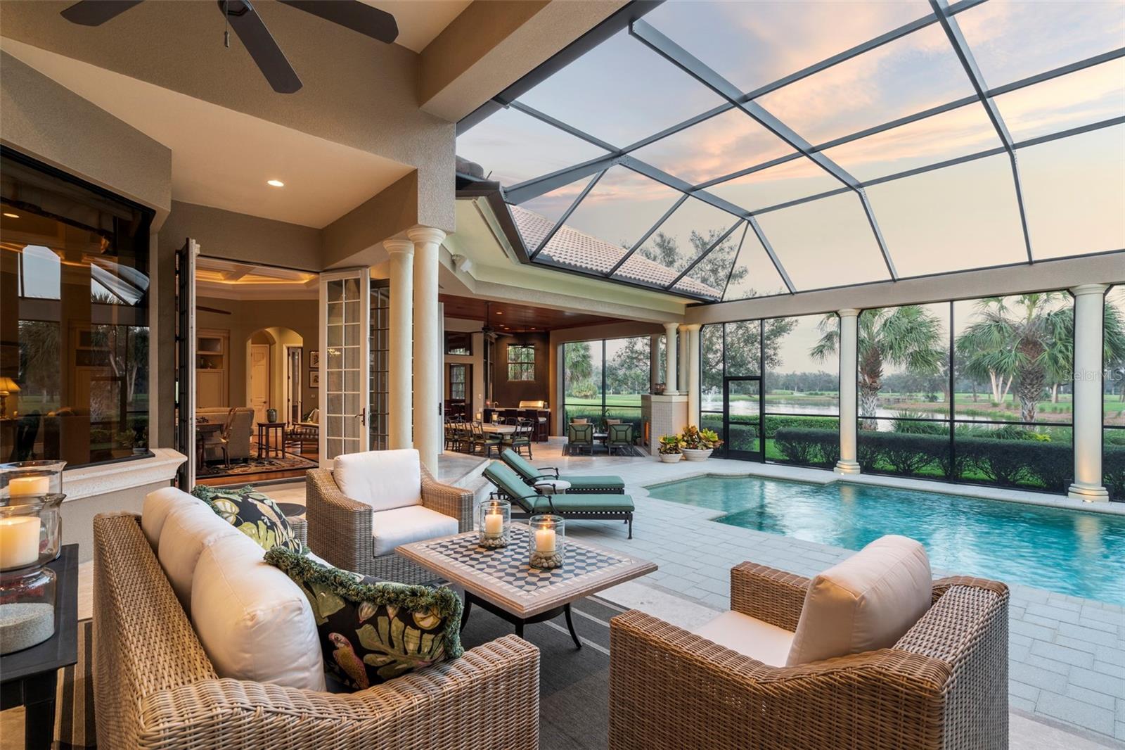 FOUNDERS CLUB - Residential