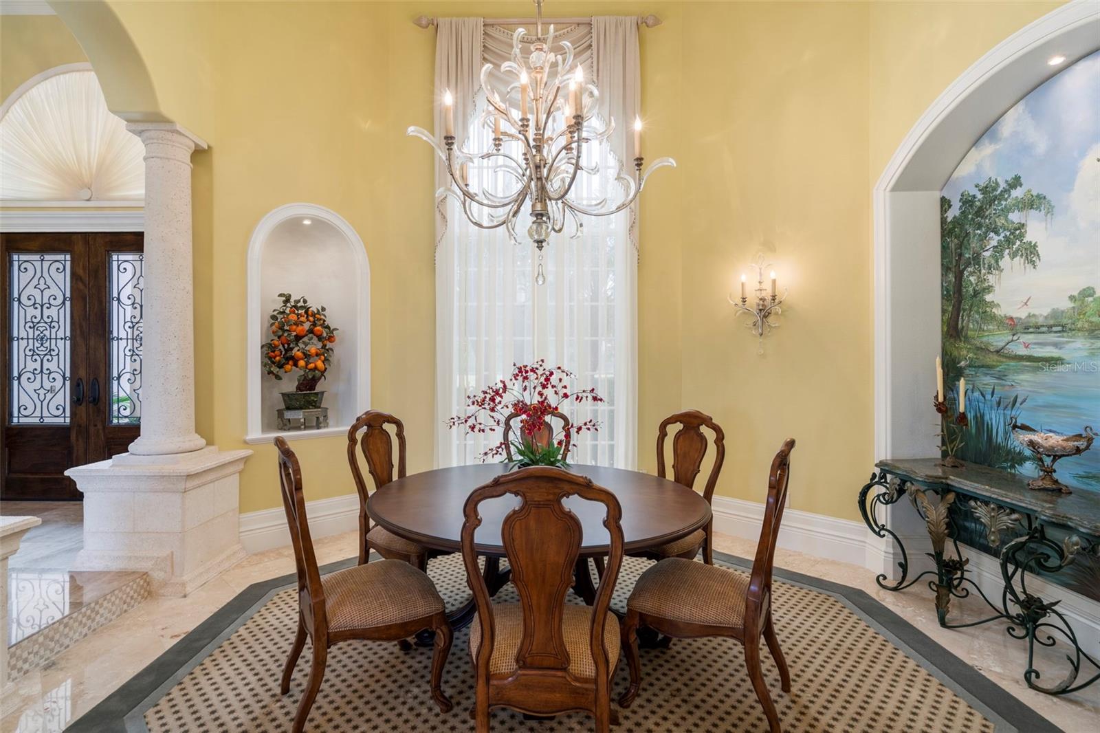 FOUNDERS CLUB - Residential