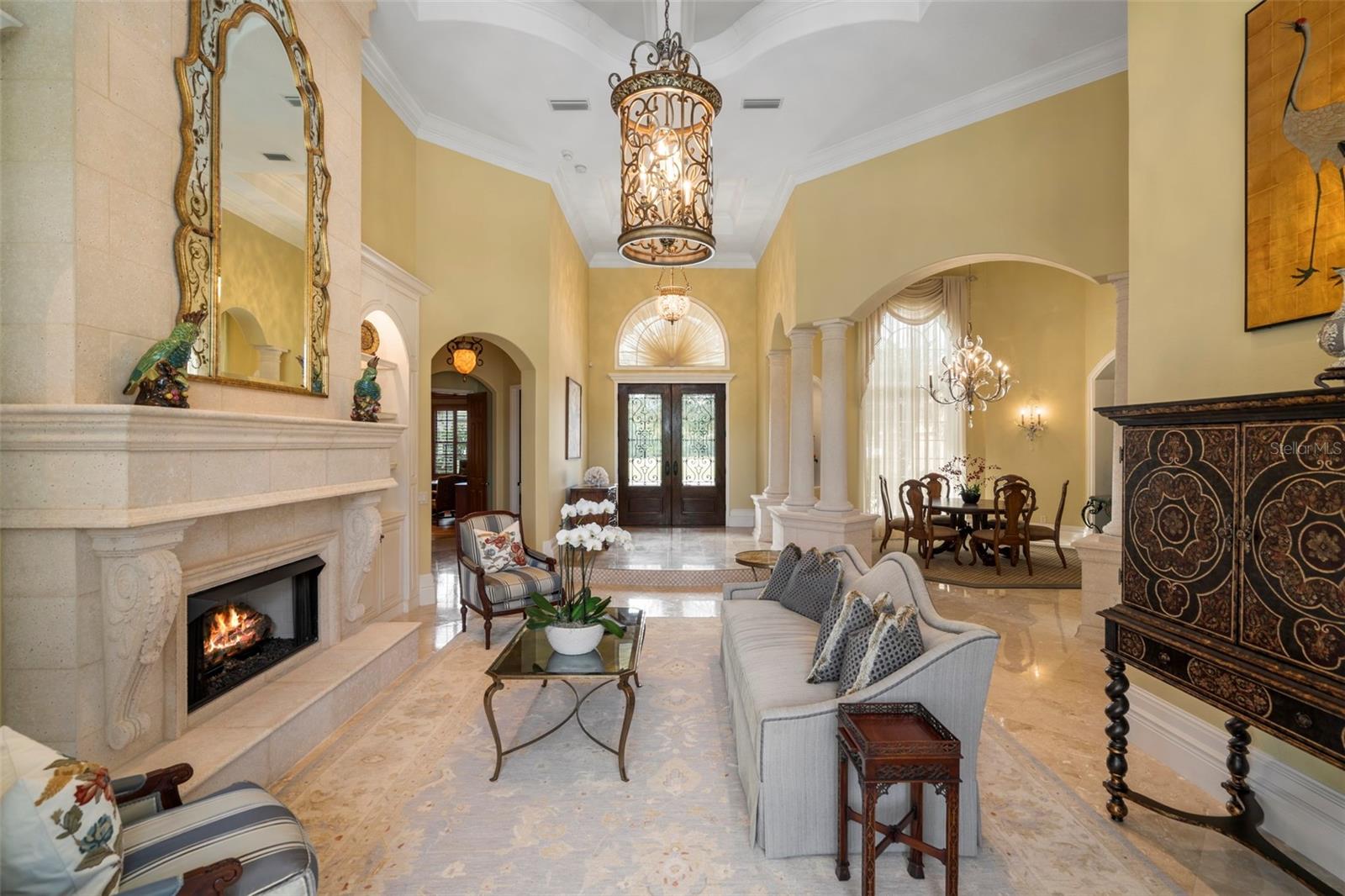 FOUNDERS CLUB - Residential