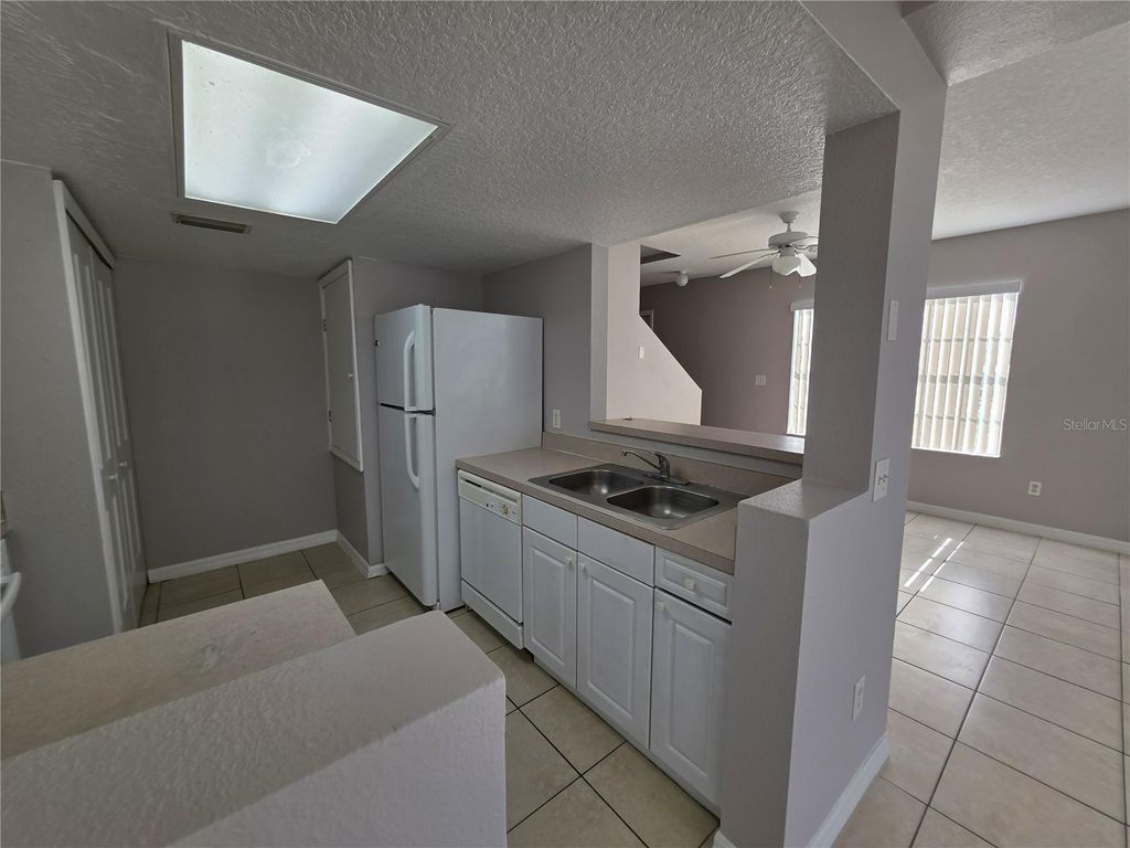 Photo of 406 Washington Palm Loop, Davenport, FL 33897 (MLS # S5150495)
