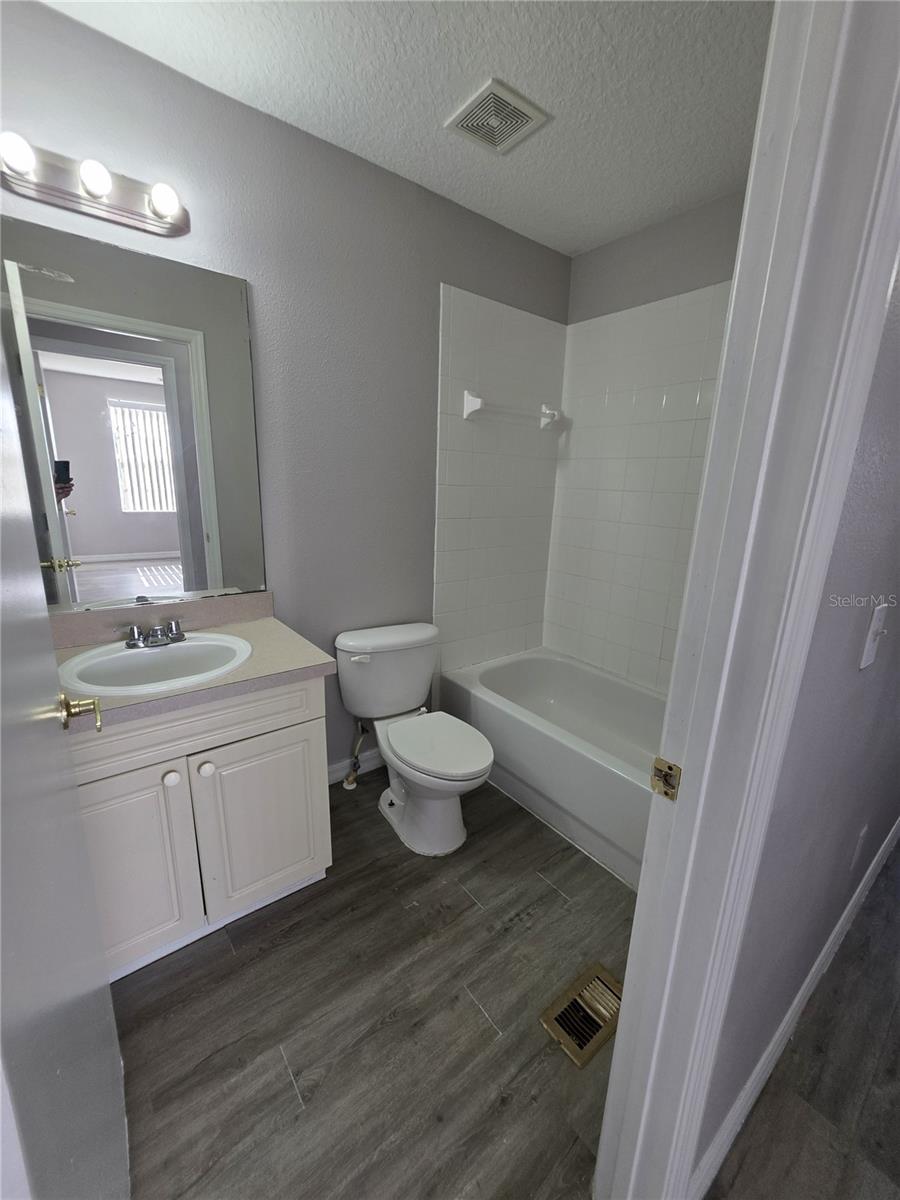 BIMINI BAY PH 01 - Residential Lease