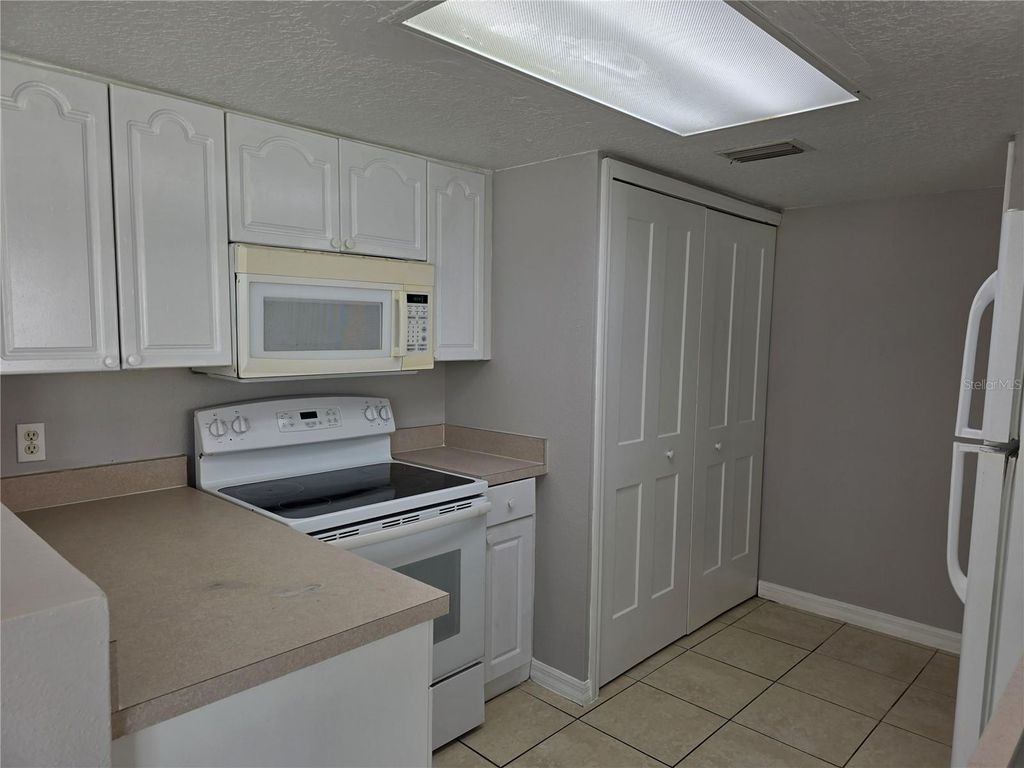 Photo of 406 Washington Palm Loop, Davenport, FL 33897 (MLS # S5150495)