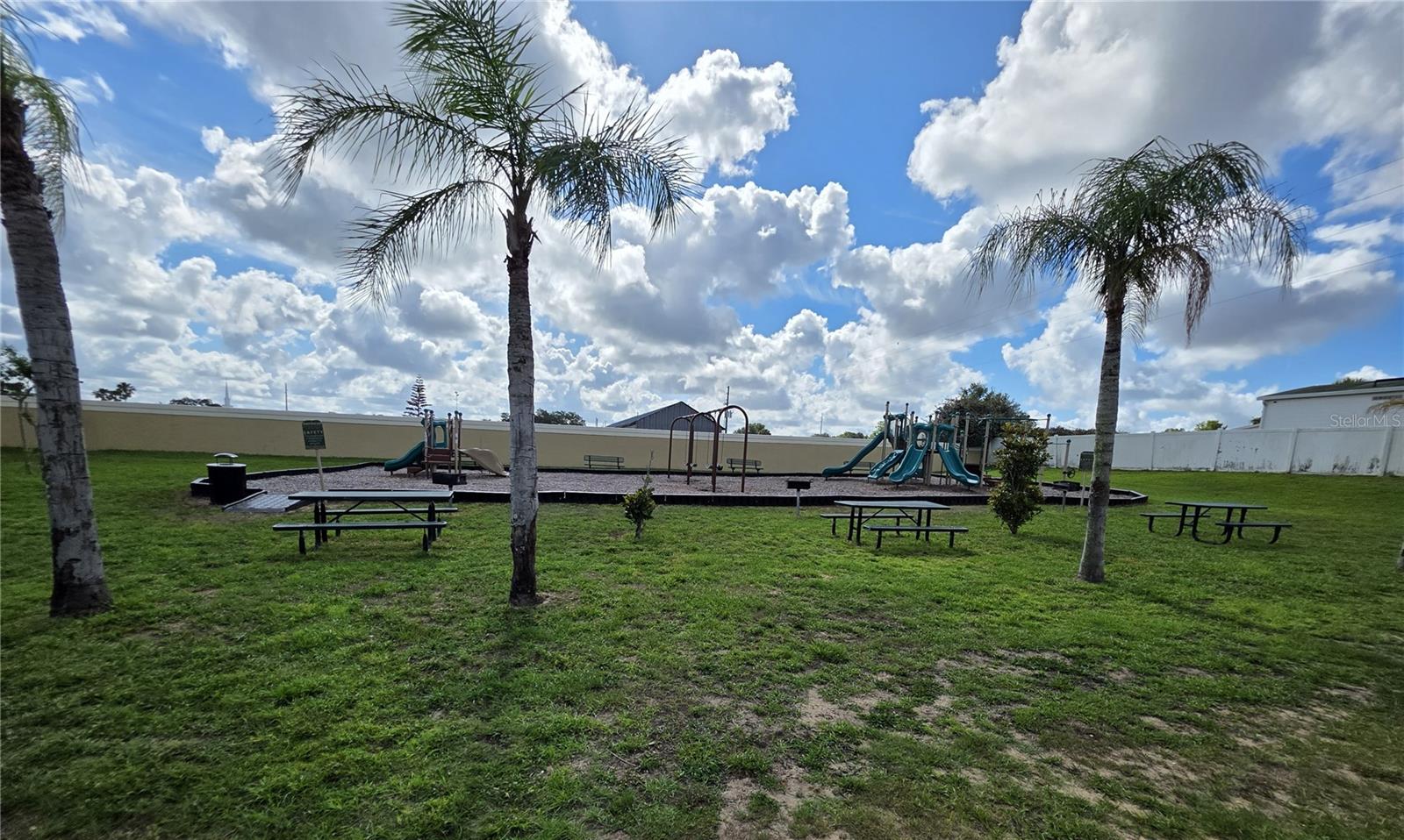 BIMINI BAY PH 01 - Residential Lease