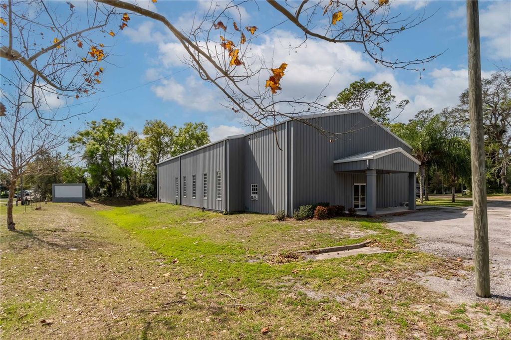 Photo of 15 Ruckert Circle, Deland, FL 32720 (MLS # OM712426)