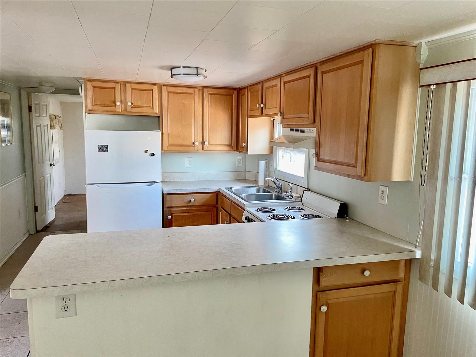 31 TWIN SHORES BOULEVARD