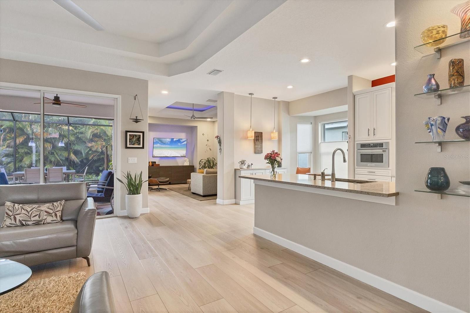 CARLYLE AT VILLAGES OF PALM-AIRE - Residential