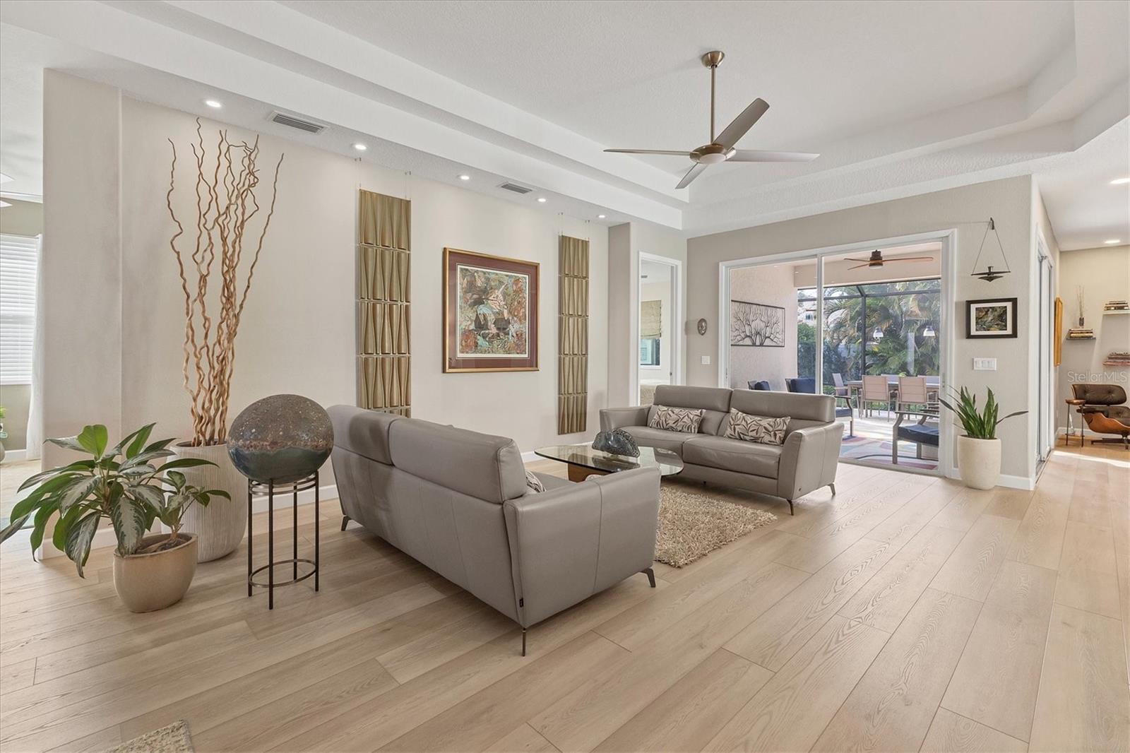 CARLYLE AT VILLAGES OF PALM-AIRE - Residential