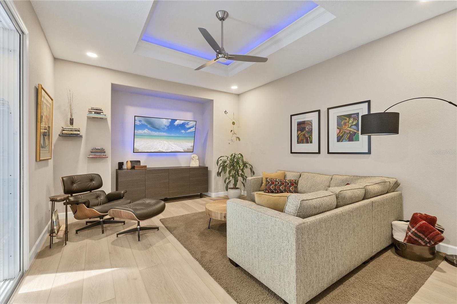 CARLYLE AT VILLAGES OF PALM-AIRE - Residential