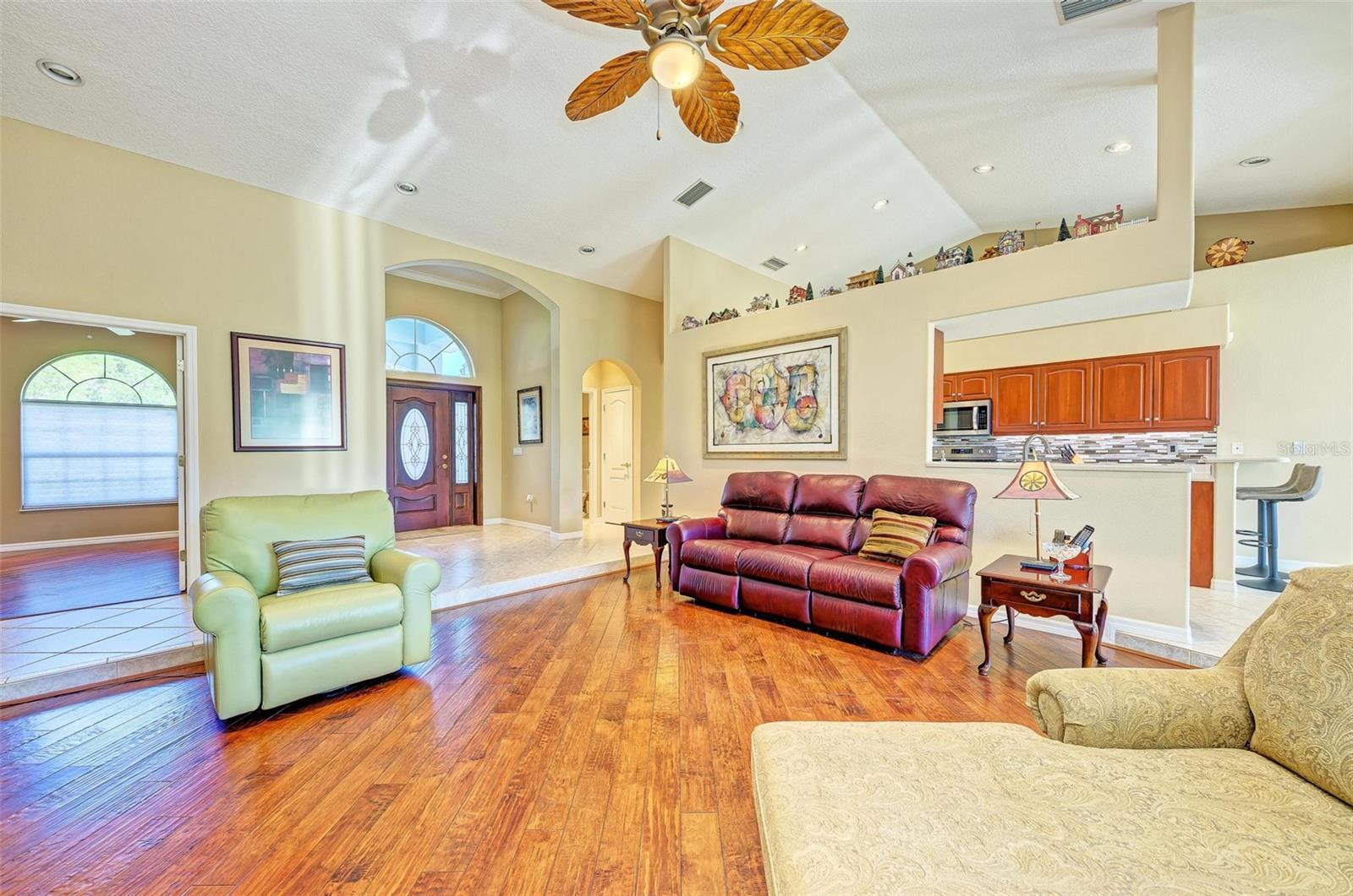 SOUTH GATE - Residential