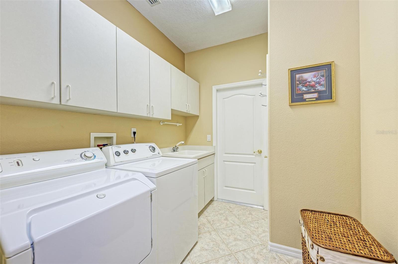 SOUTH GATE - Residential