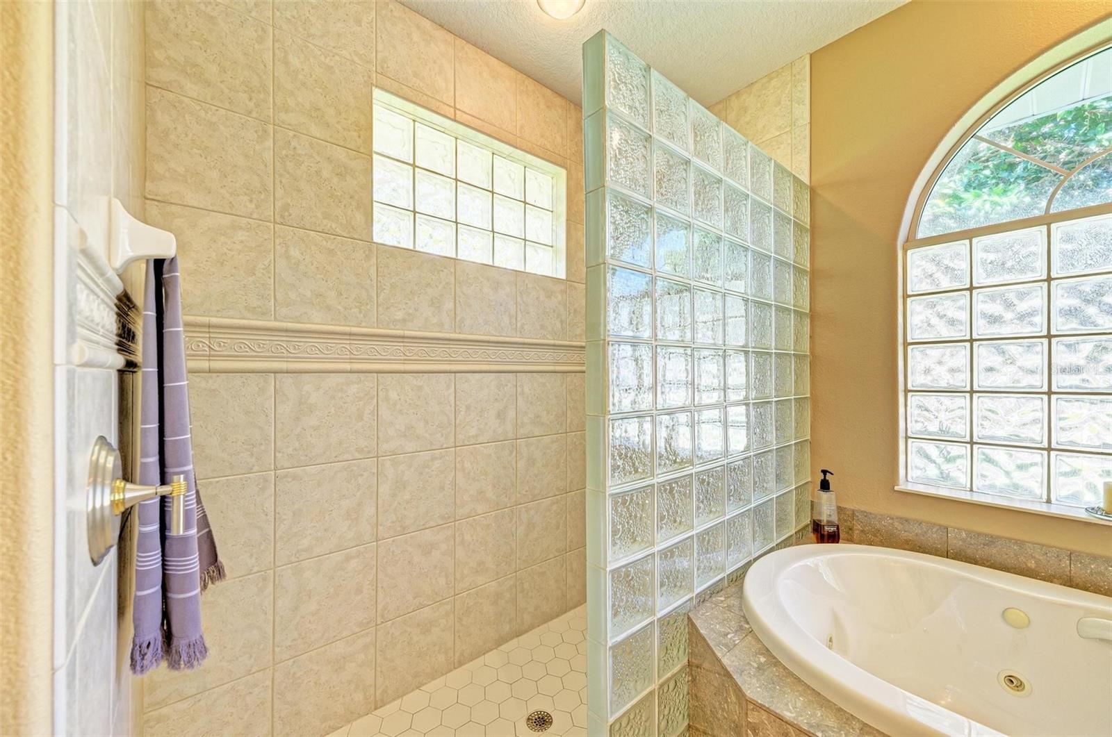 SOUTH GATE - Residential