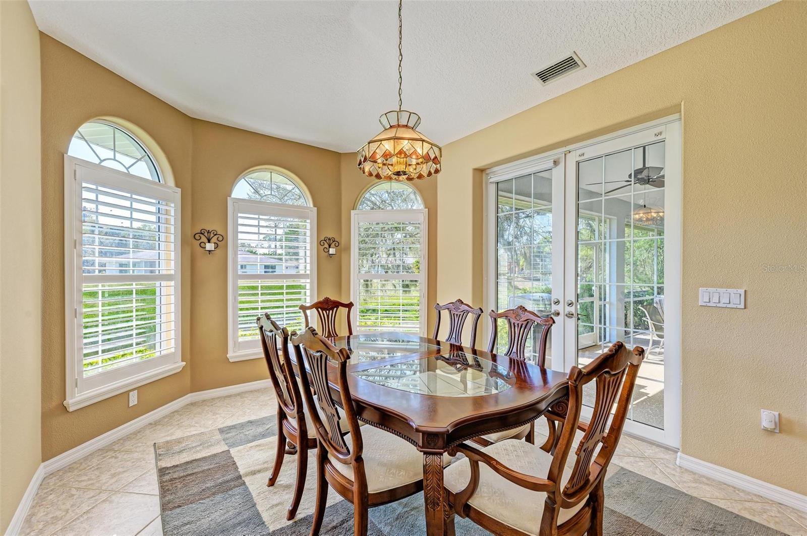 SOUTH GATE - Residential