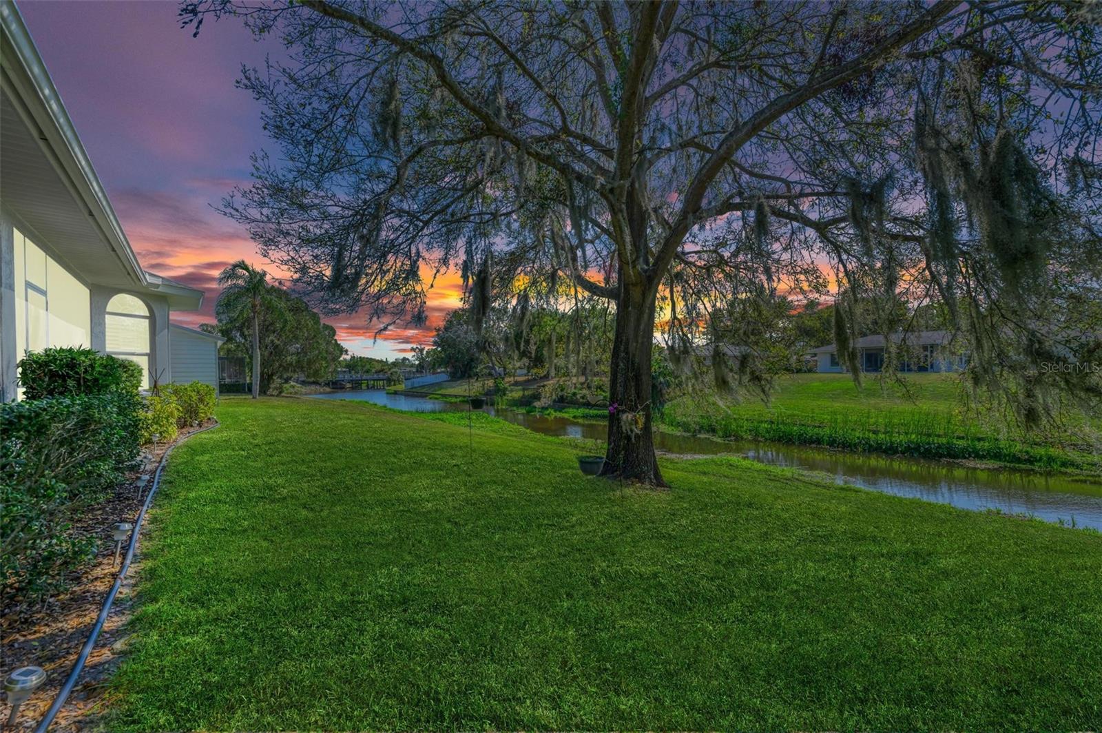 SOUTH GATE - Residential