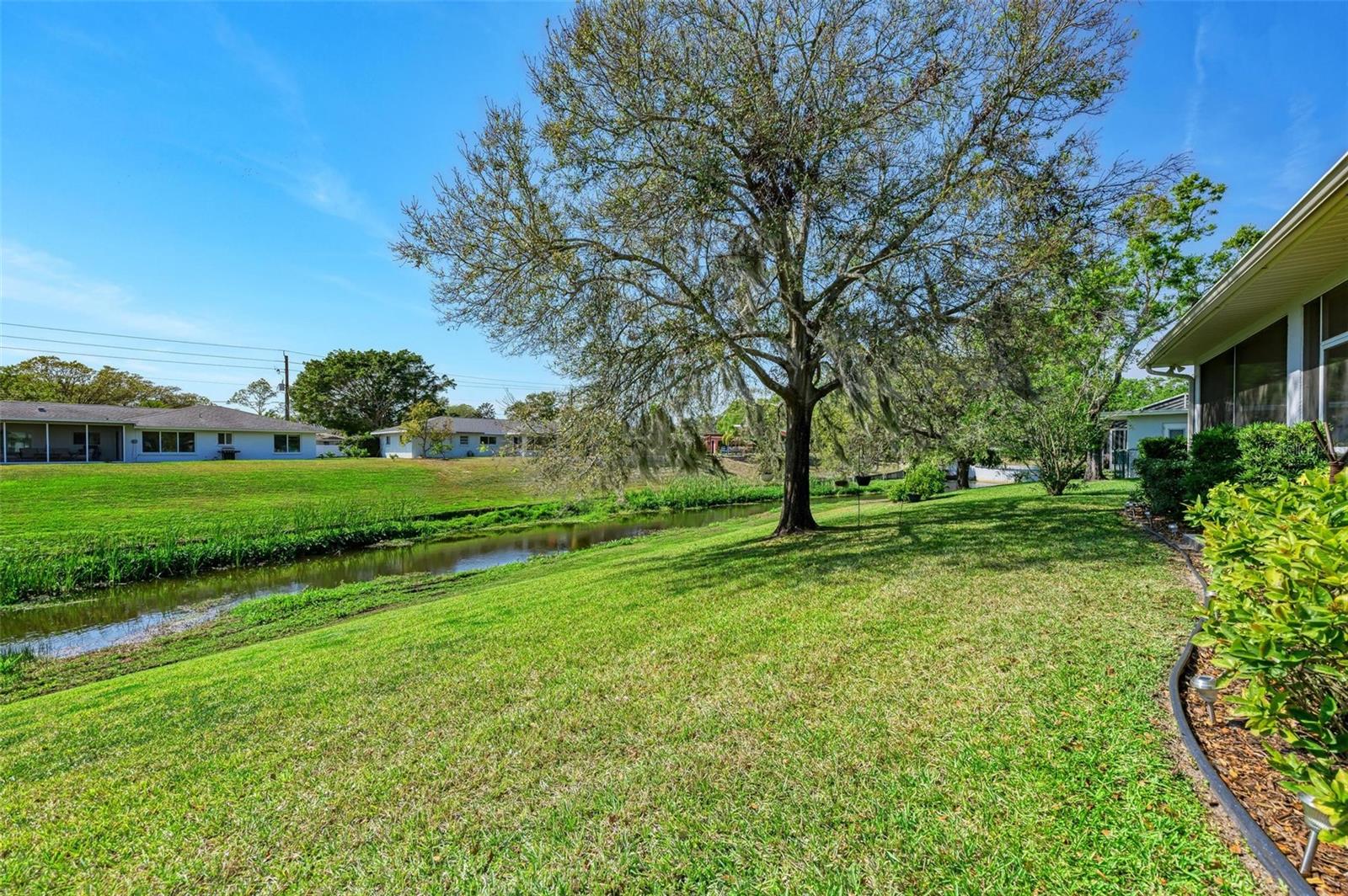 SOUTH GATE - Residential