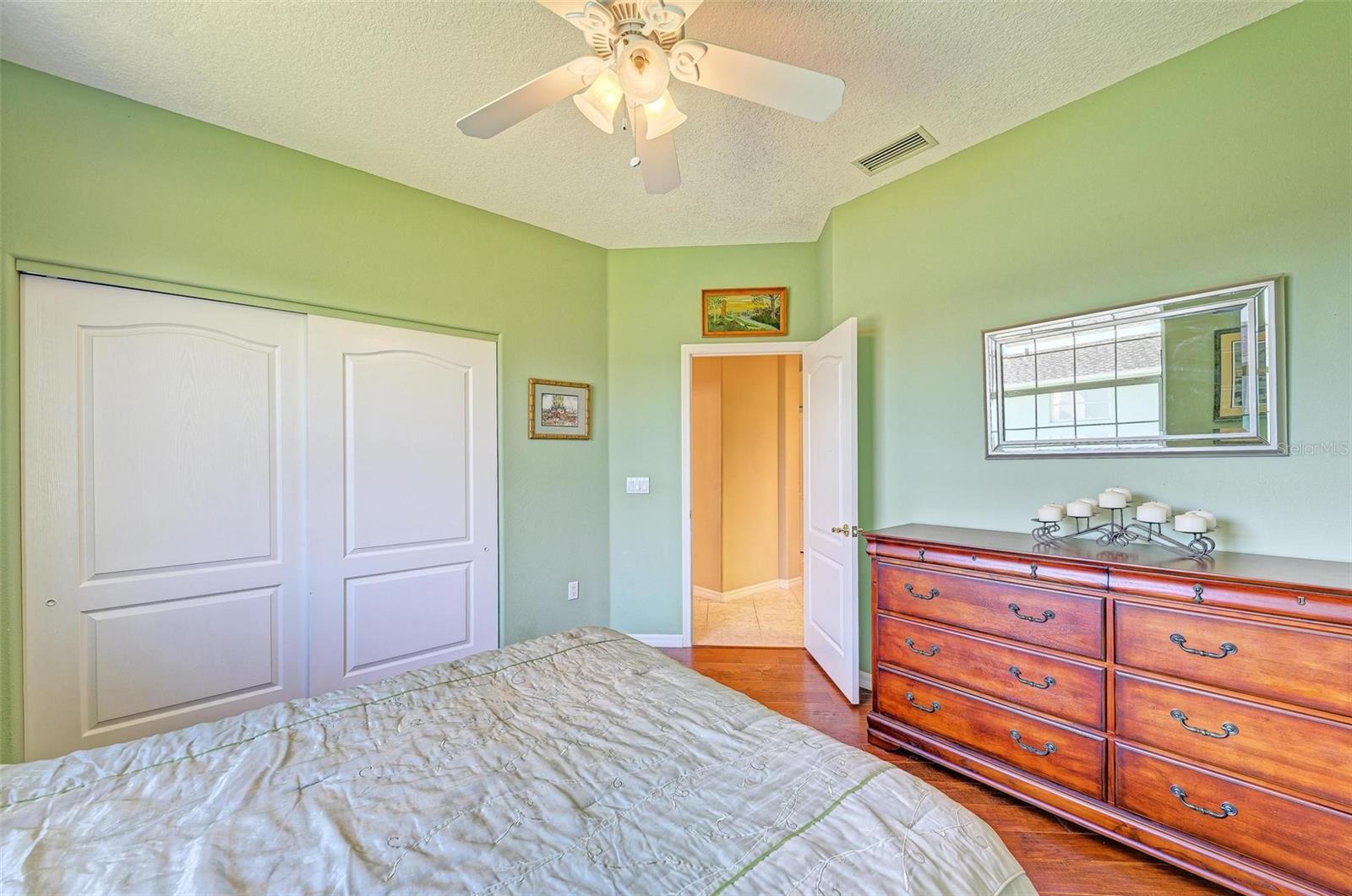 SOUTH GATE - Residential