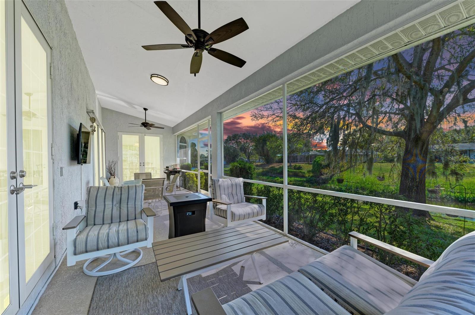 SOUTH GATE - Residential