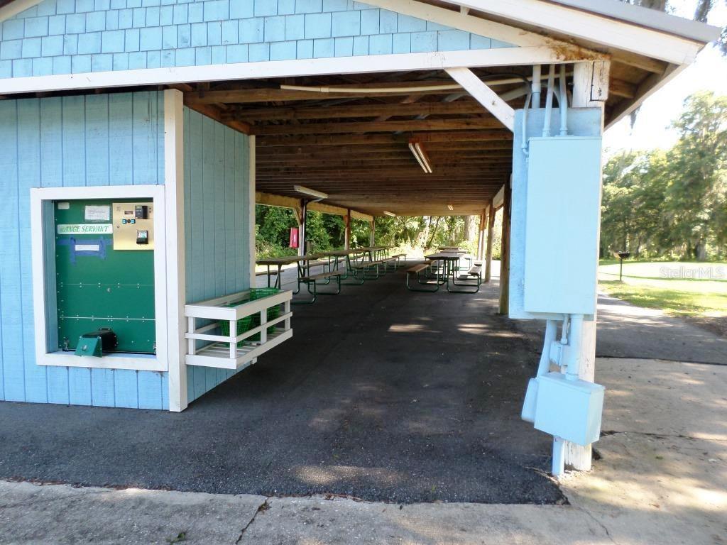 RAINBOW SPGS COUNTRY CLUB ESTATES - Commercial Sale