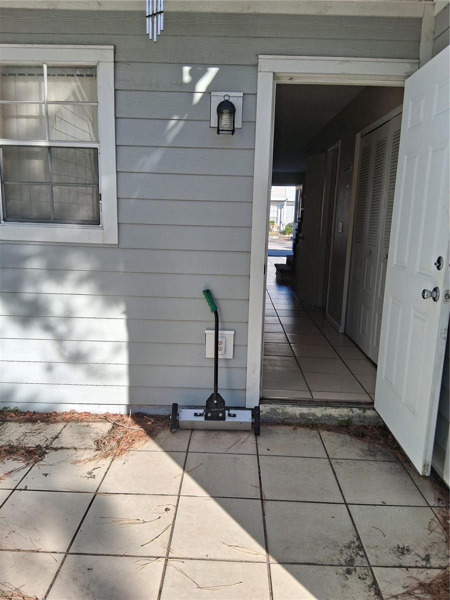 PINEBROOK ESTATES - Residential Lease