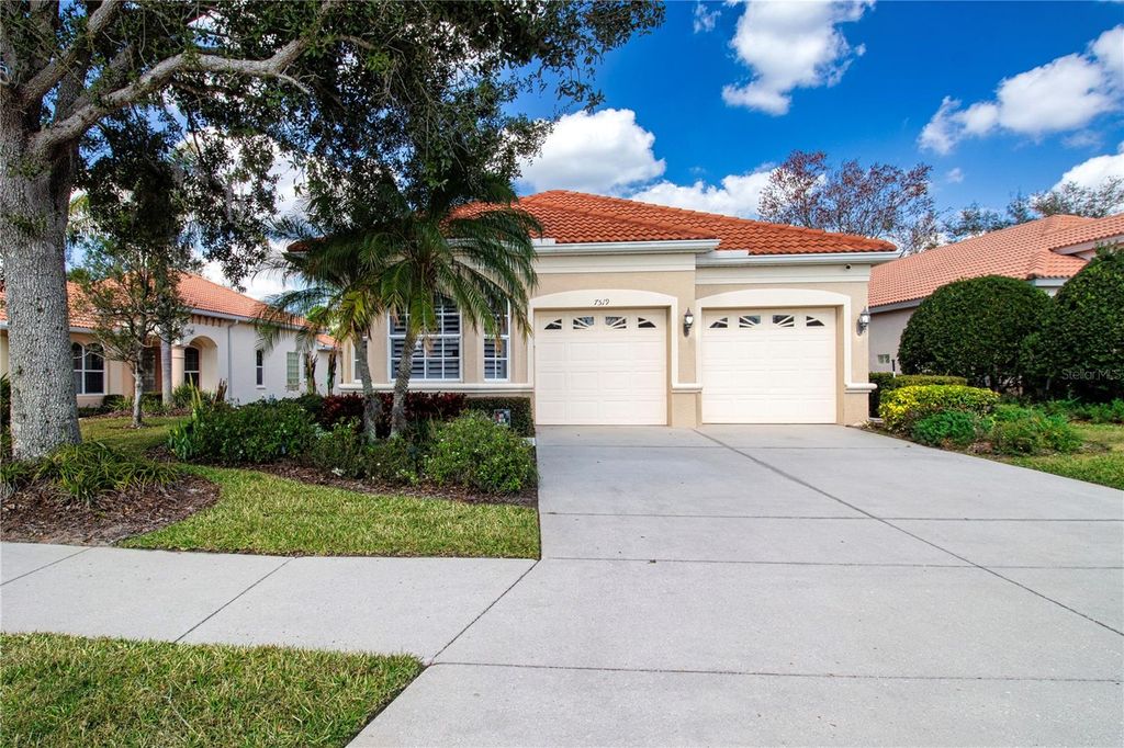 Photo of 7519 Birds Eye Terrace, Bradenton, FL 34203 (MLS # A4669632)