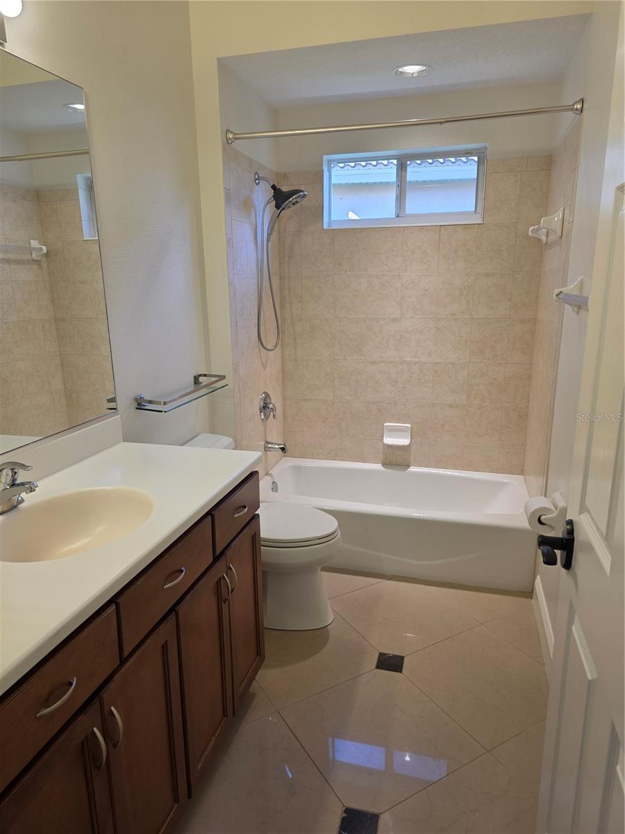 TARA PH III SUBPHASE F UNIT II - Residential Lease