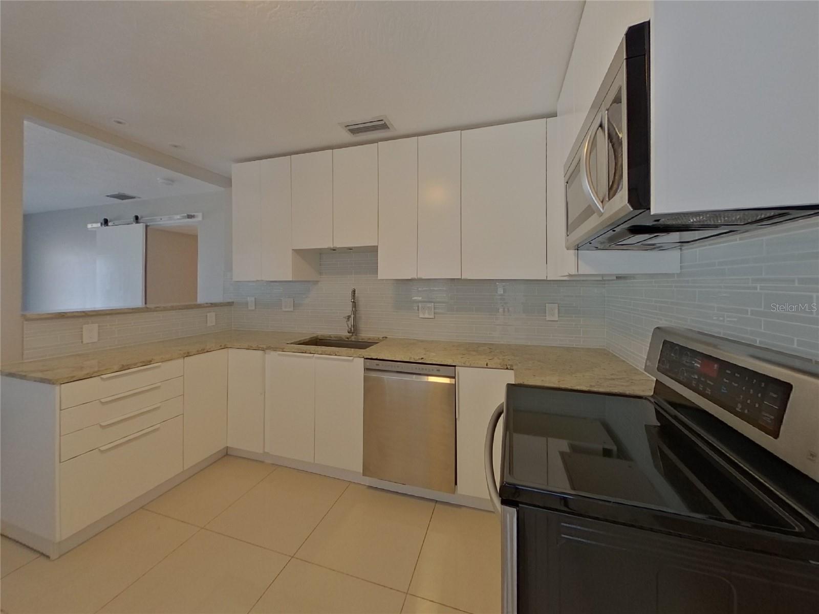 JUNGLE COUNTRY CLUB 2ND ADD - Residential Lease