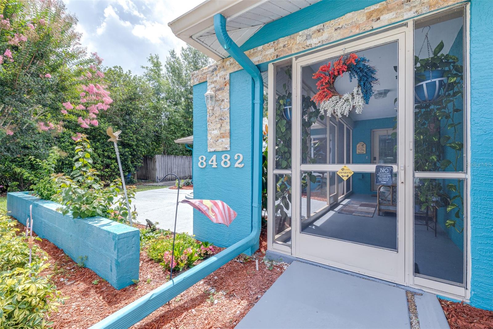 8482 DAY STREET