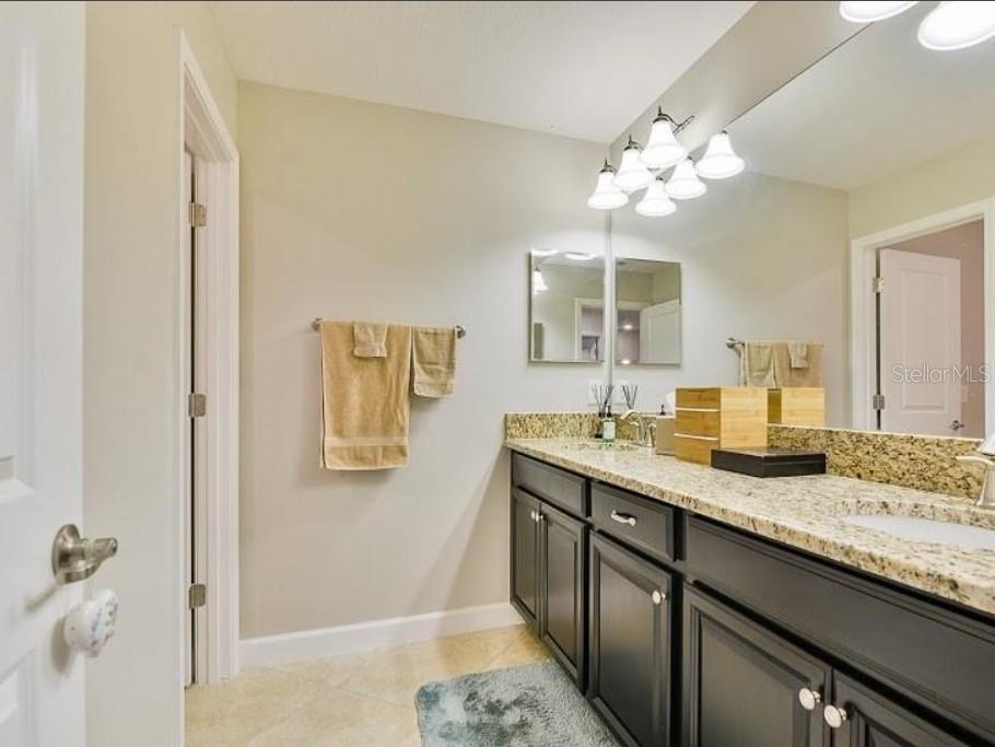 OAKS AT SHADY CREEK PH 1 - Residential Lease