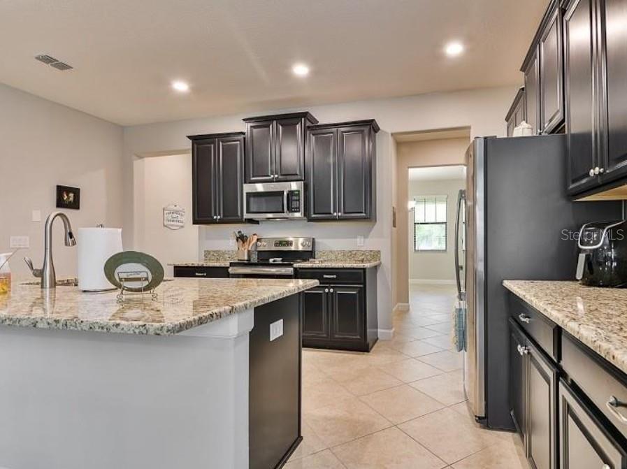 OAKS AT SHADY CREEK PH 1 - Residential Lease