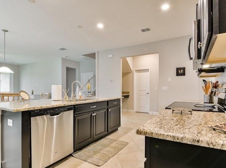 OAKS AT SHADY CREEK PH 1 - Residential Lease