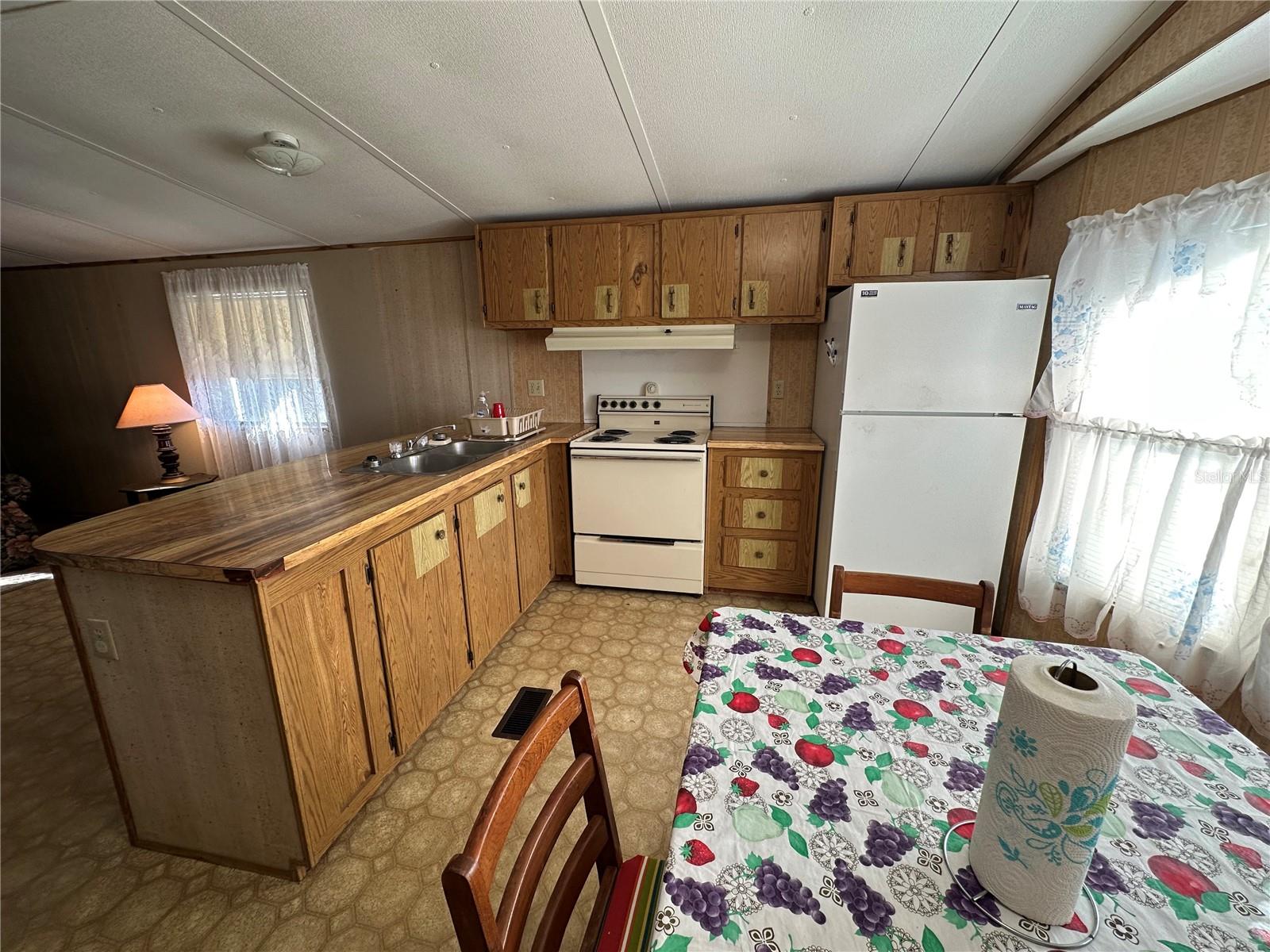 FRUITLAND PARK - Residential