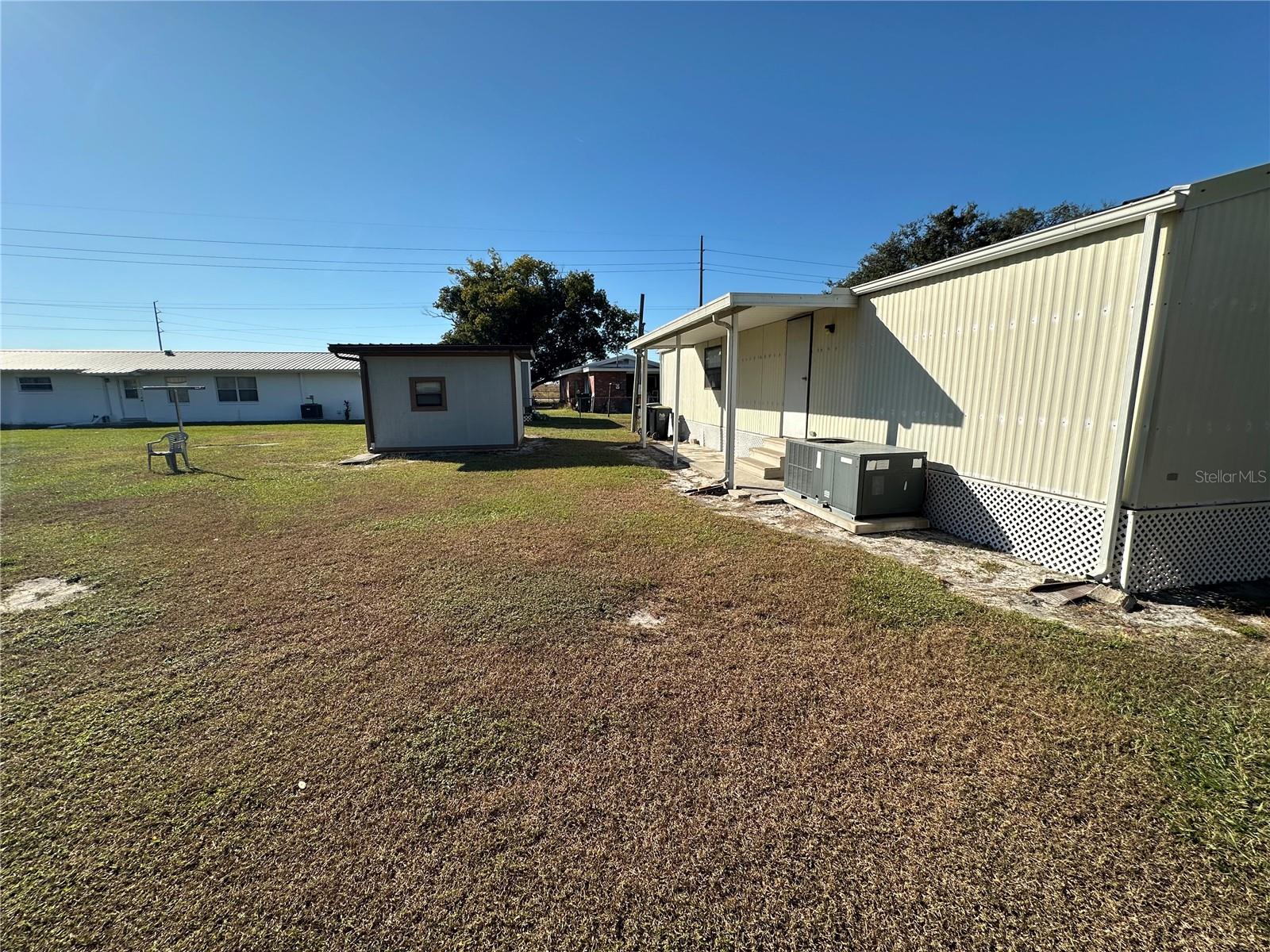 FRUITLAND PARK - Residential