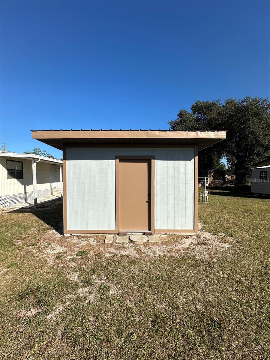 FRUITLAND PARK - Residential