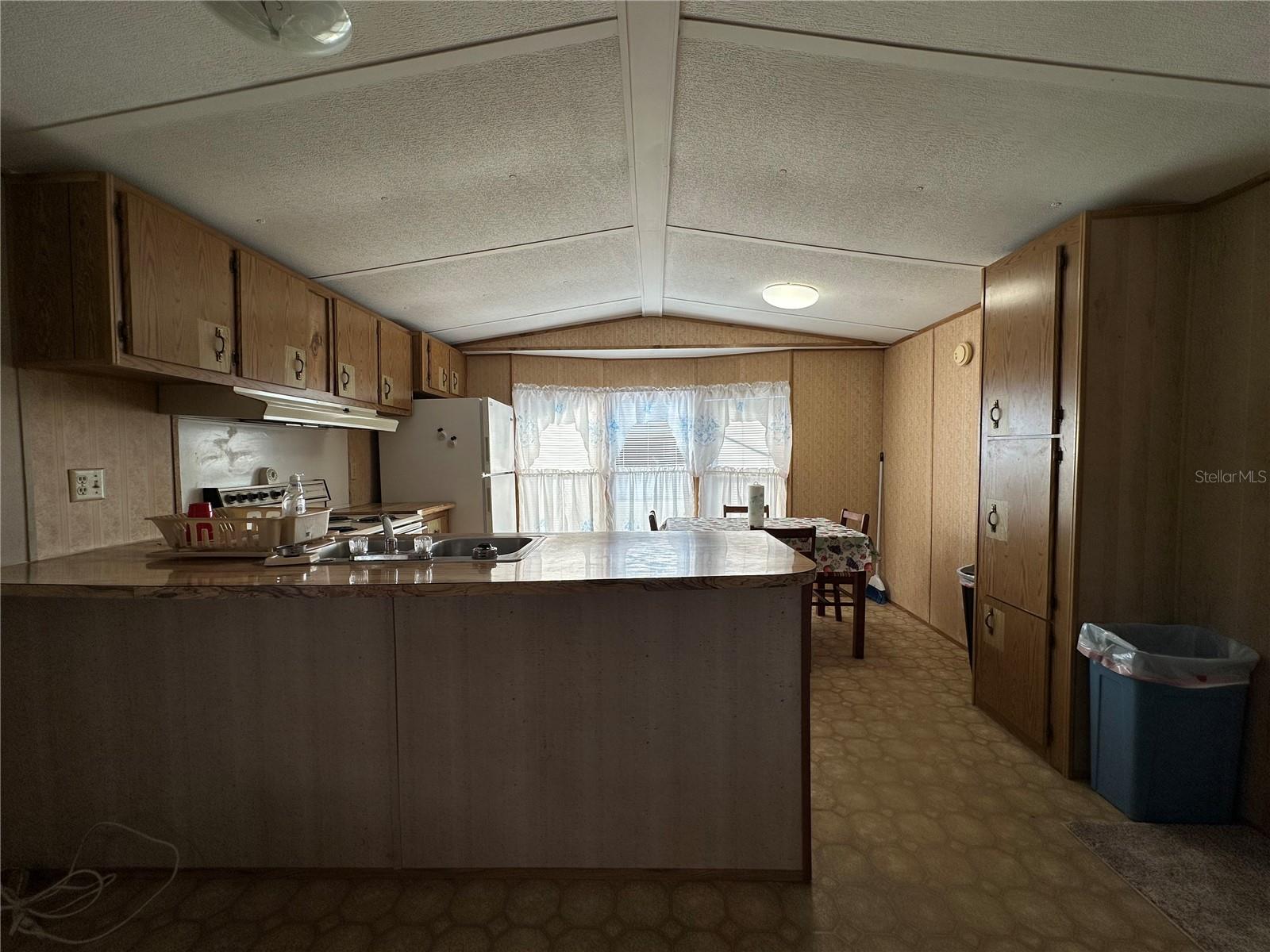 FRUITLAND PARK - Residential