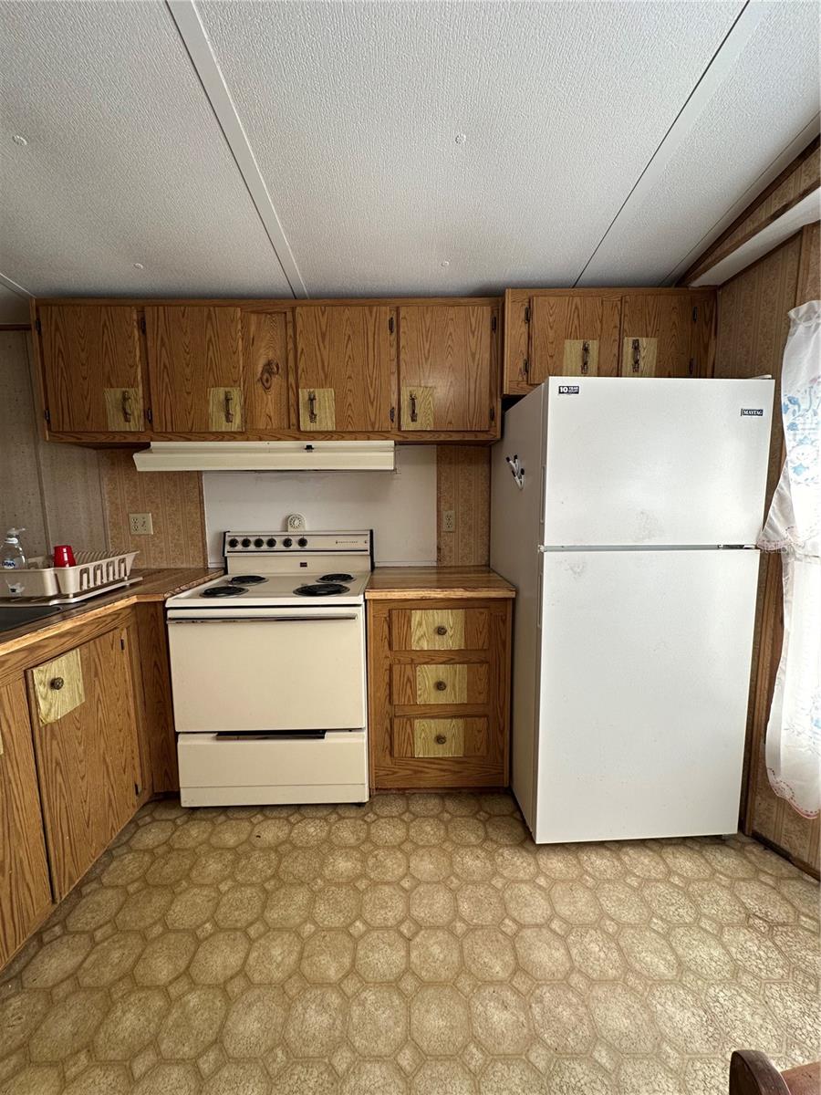 FRUITLAND PARK - Residential