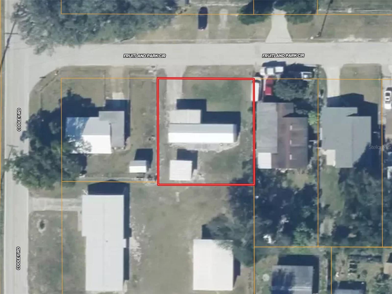 FRUITLAND PARK - Residential