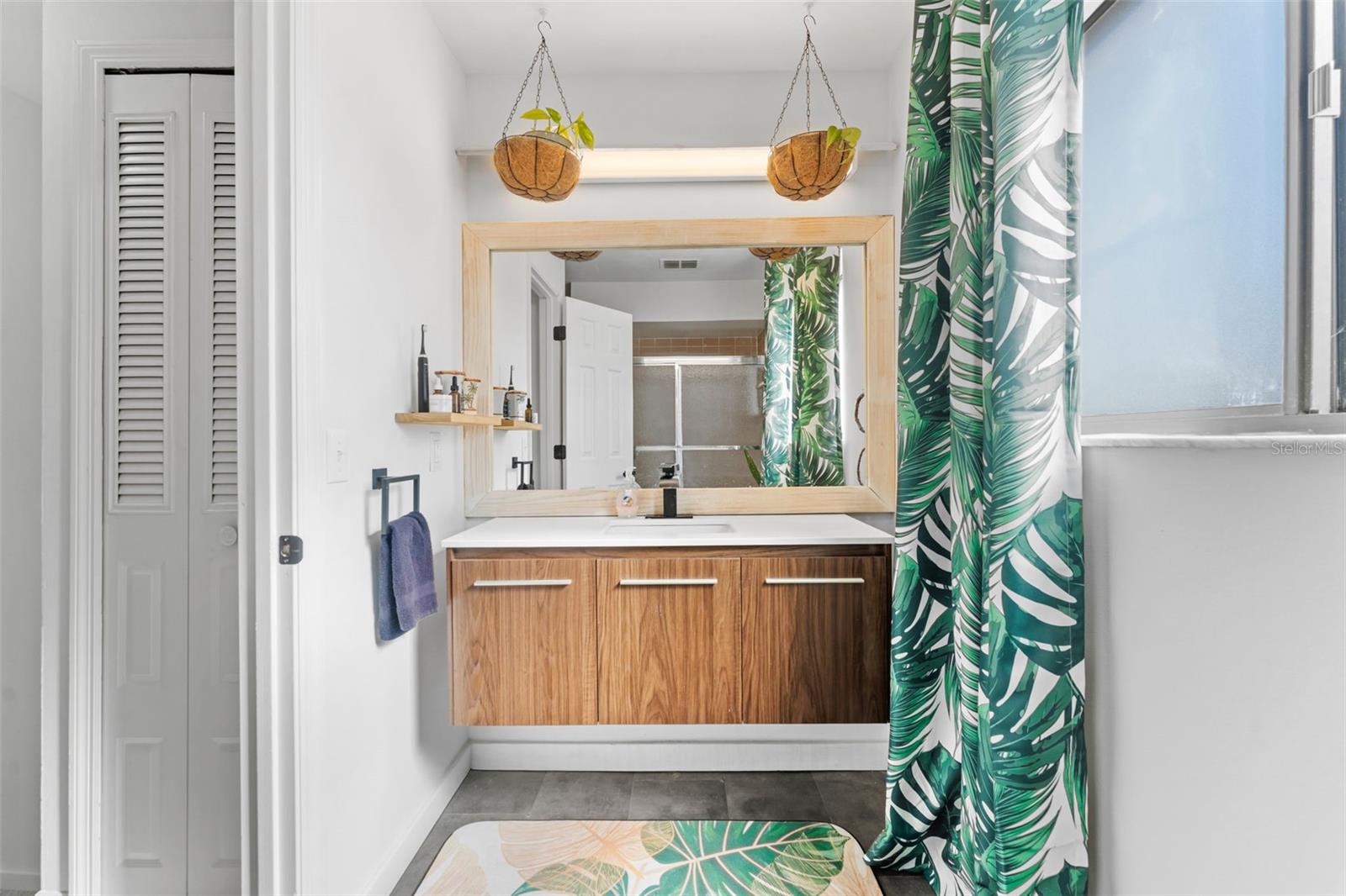 RIVER WAY BLDG 10 - Residential