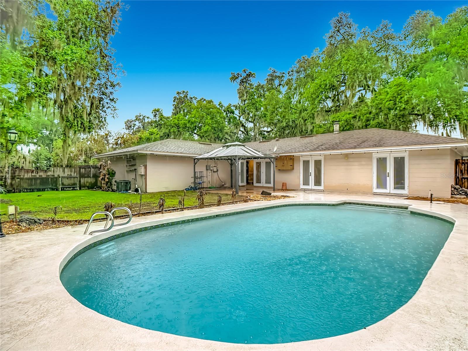 CHRISTINA WOODS - Residential