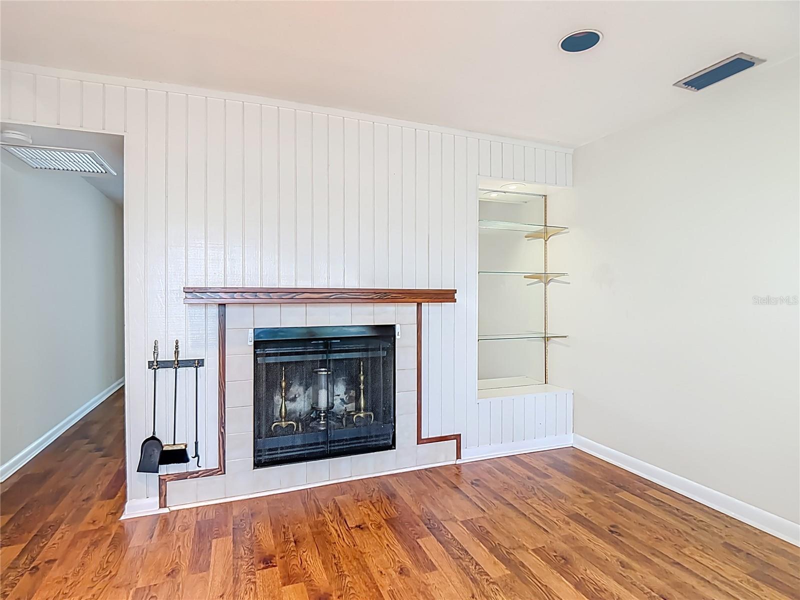 CHRISTINA WOODS - Residential