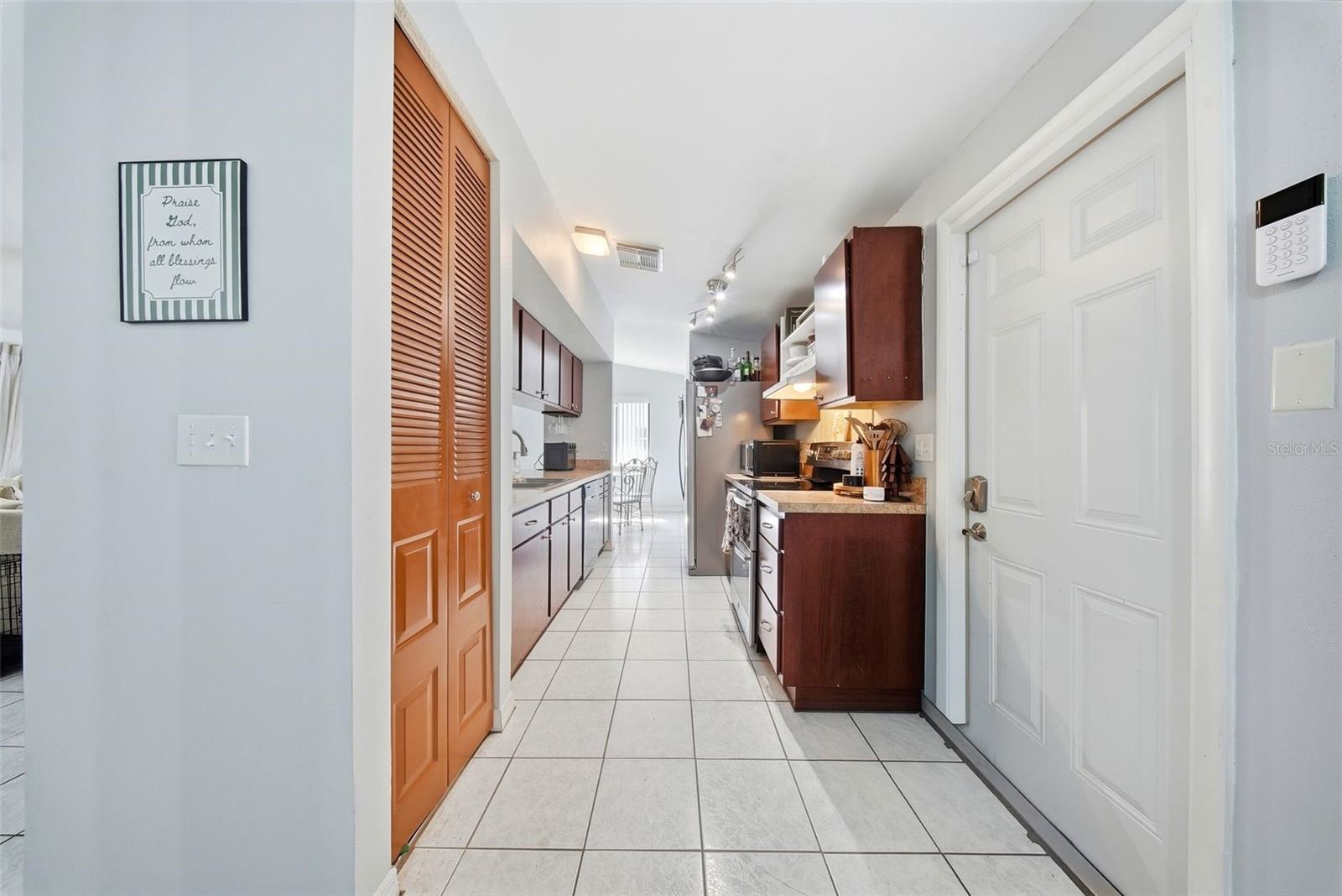 RIDGEWOOD - Residential