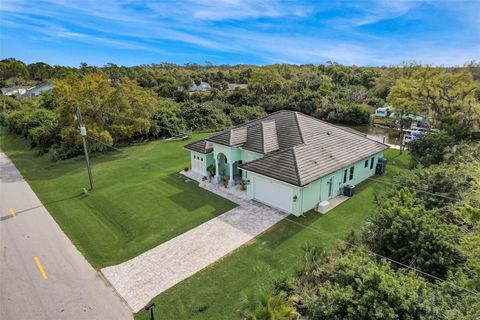 A home in PORT CHARLOTTE