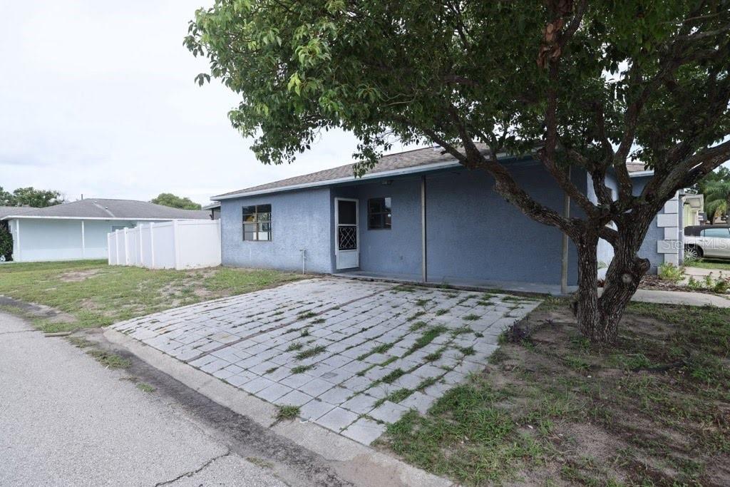 Located in the heart of Hudson, this 2-bedroom, 1-bath, 1-car garage single-family home sits on a desirable corner lot and offers incredible investor potential. Featuring a newer roof (2017) and great bones, this fixer-upper needs only cosmetic updates to truly shine. The fenced backyard with a screened lanai provides the perfect space for relaxing or entertaining, while the central location keeps you close to parks, beaches, shopping, dining, and entertainment. Don’t miss this opportunity to add value and make it your own—schedule your showing today!