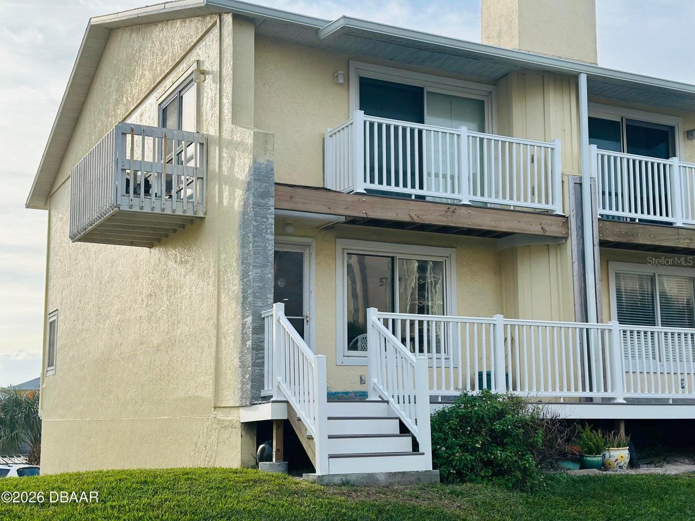 LIGHTHOUSE SHORES TWNHMS CONDO - Residential