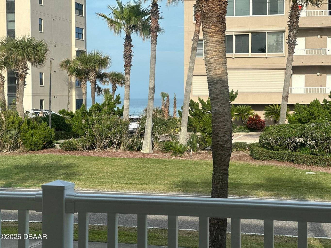 LIGHTHOUSE SHORES TWNHMS CONDO - Residential