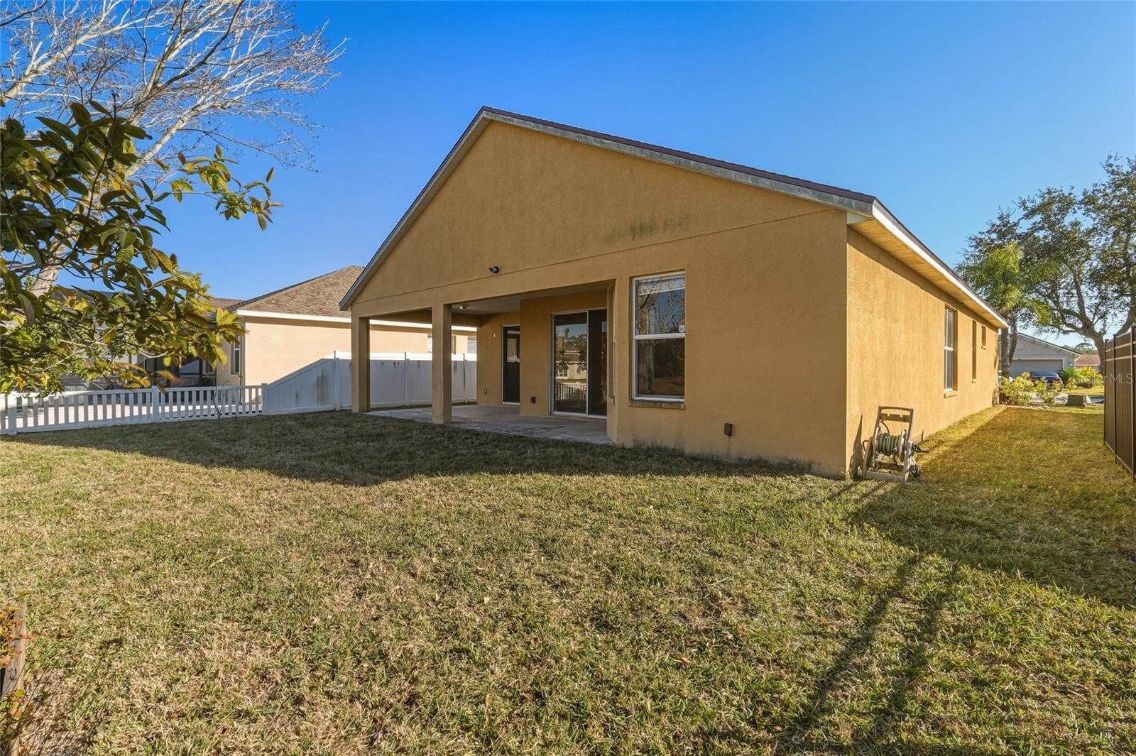 CRYSTAL LAKES - Residential