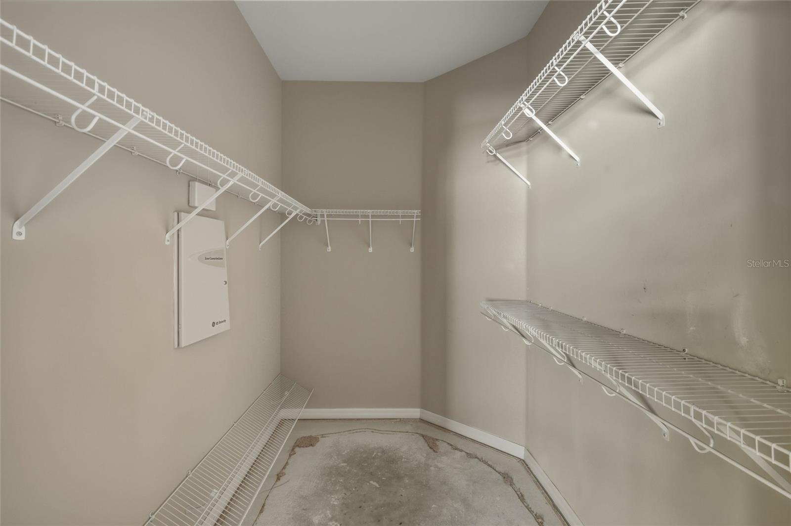 CRYSTAL LAKES - Residential