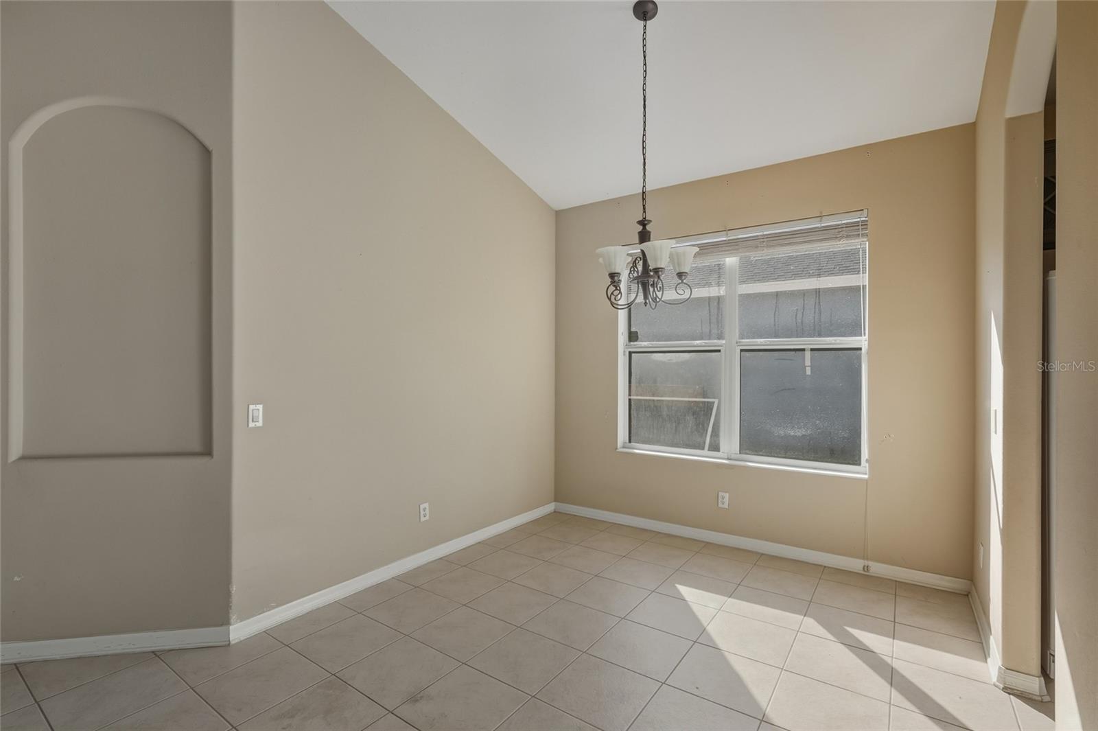 CRYSTAL LAKES - Residential